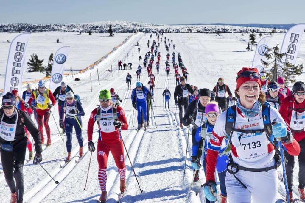Leilighet Med Panoramautsikt Sjusjoen Innendors Parkering Εξωτερικό φωτογραφία