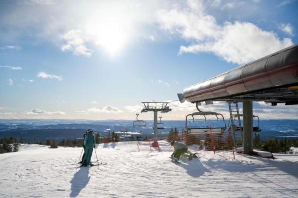 Leilighet Med Panoramautsikt Sjusjoen Innendors Parkering Εξωτερικό φωτογραφία